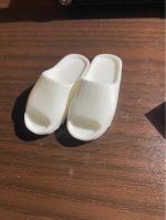 Abibas Yeezy Slides — изображение 2