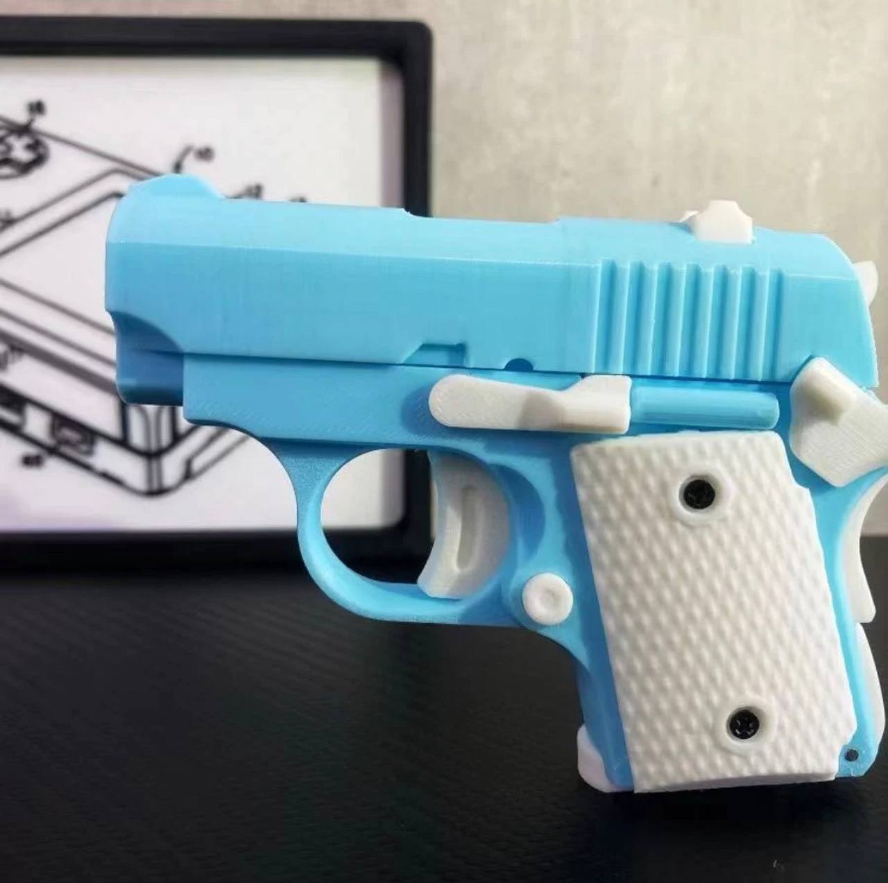 photo_2025-08-16_15-58-15 Подвижный макет “baby Colt 1911” — изображение 3